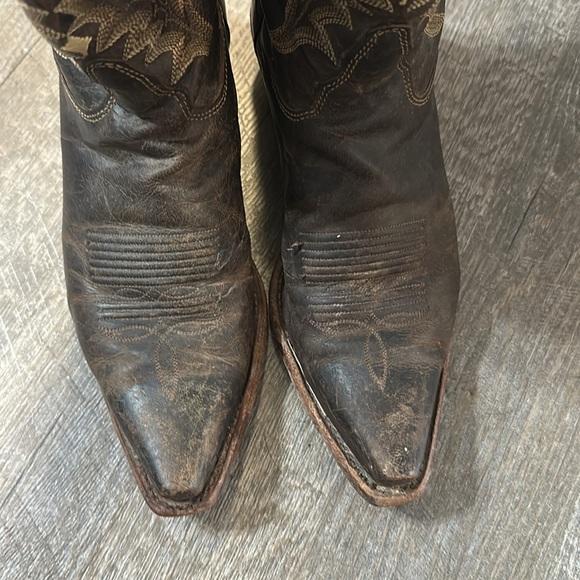 Tony Lama Handcrafted Leather Cowboy Boots - Picture 5 of 10